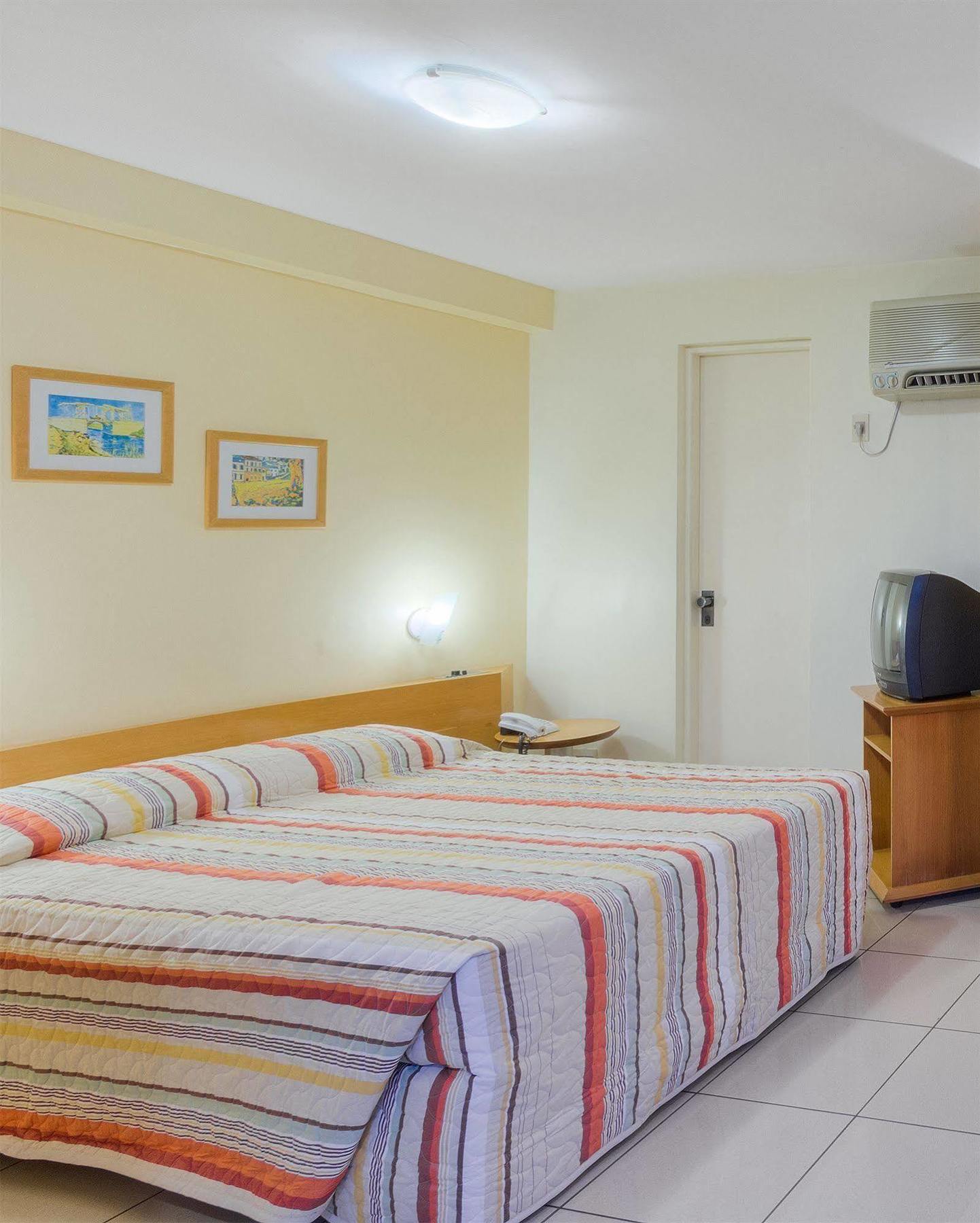 Flats Praia Mansa 4*